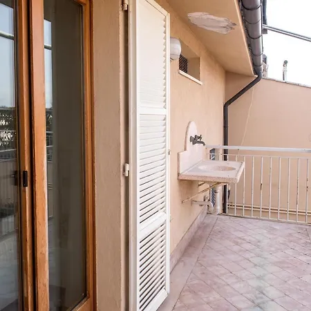 Apartmán Casa Del Sole Sx - Numana, Meraviglioso Bilocale In Piazza