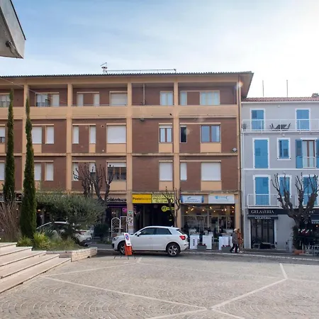 Casa Del Sole Sx - Numana, Meraviglioso Bilocale In Piazza Apartmán *