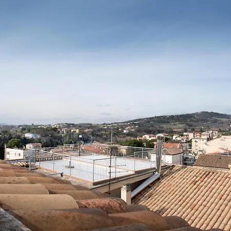 Casa Del Sole Sx - Numana, Meraviglioso Bilocale In Piazza * Numana